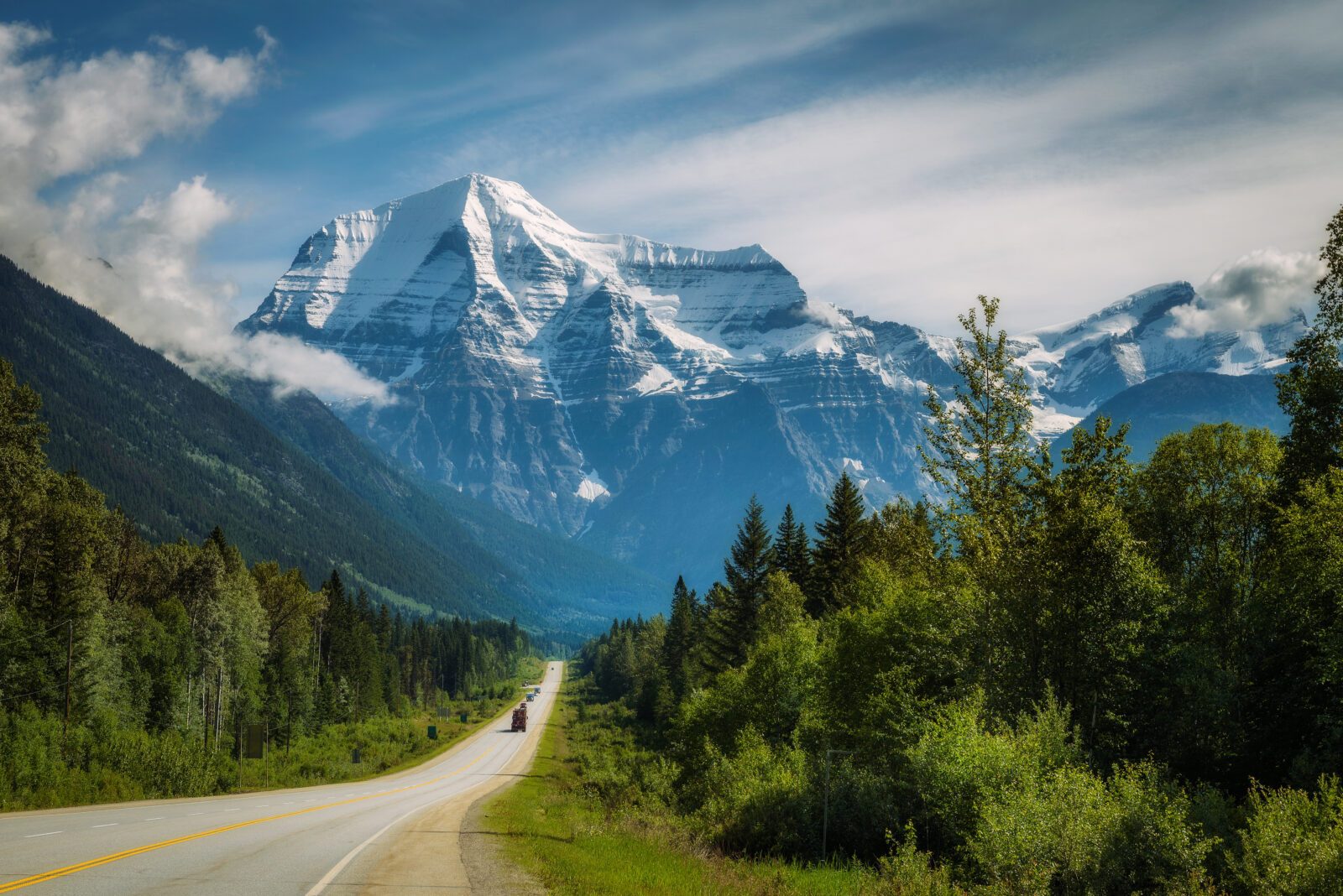 Yellowhead Highway in Mt. Robson Provincial Park, Canada